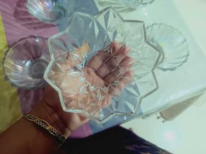 New Unsed Glass Set Of Bowl N Containers
