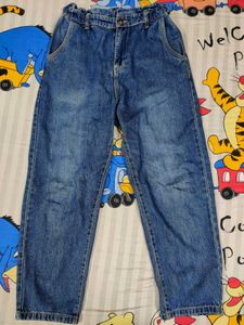 Classy Boyfriend Jeans 👖( Mostly U***)