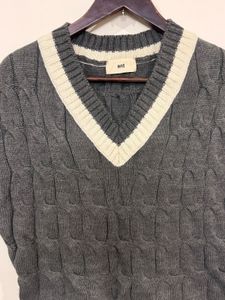 Gray Knitted Vest Top 🩶