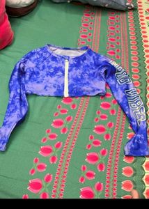 Skin Fitted Gym And Workout Top For Women