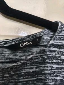 Stylish Gray Ruffle Sleeve Top