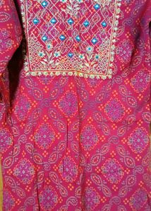 Red Kurti