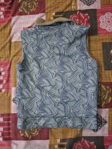 Patterned Vest with Fur Collar