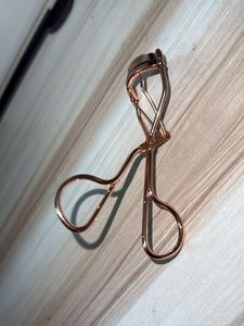 Rose Gold Eyelash Curler