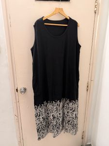Sleeveless Dress with Floral Print