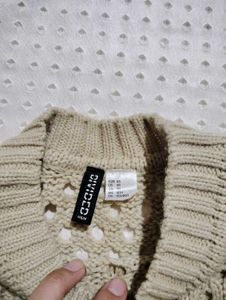 H&amp;M crochet top