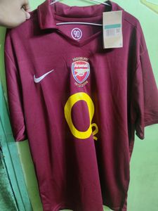 CLUBS AND COUNTRY JERSEYS