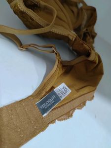 Vera Wang Lace Detail Bra