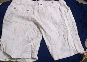 1 TEE N WHITE SHORTS