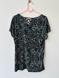 Benetton’s Round Neck Women  Tshirt