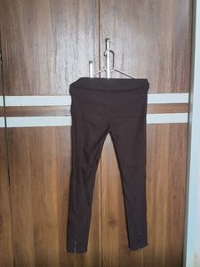 Brown Leggings with Zipper Detail