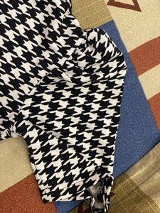 Houndstooth Print Top