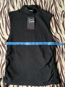 Sleeveless Ribbed Mock Neck Top