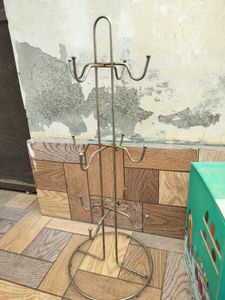 Tea Cup Stand