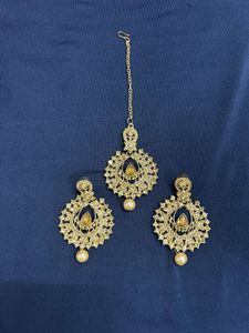 Elegant Gold Indian Jewelry Set
