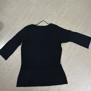 Black 3/4 Sleeve Top