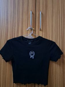 Forever 21 basic black crop top