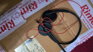 Plantronic Black Wired 3.5mm Jack Headphone