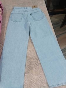Wide Leg Light Wash Jeans