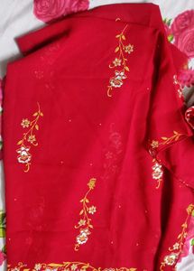 Elegant Red Floral Saree with blouse piece