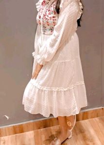 A white Dress