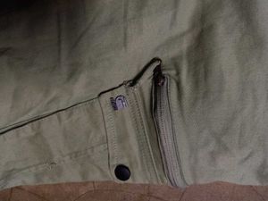 olive/sap green cargo pants 🫒