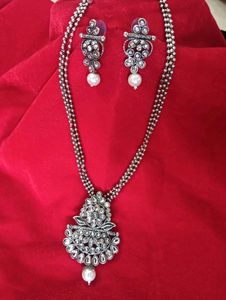 Vintage Silver-Tone Necklace & Earrings Set