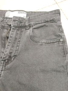 Nuon Brand 28 Size Charcoal Black Denim