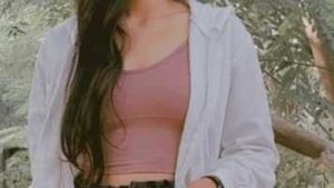 Causual Sleevless Crop Top 🩷