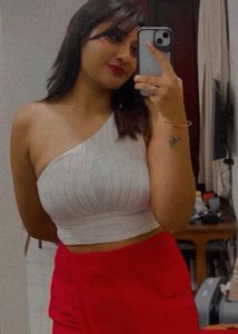 One-Shoulder Sculpted Crop Top