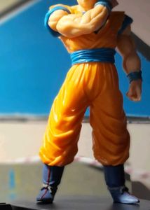 Goku Figurine