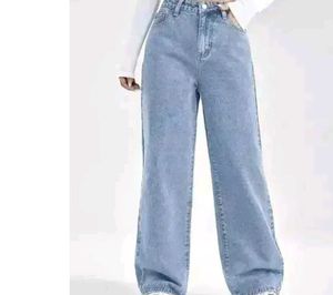Wide Leg Jeans - Light Wash