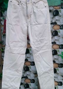 Vintage Off-White Levi&#39;s Jeans