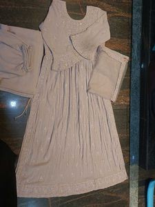 Elegant Embroidered Naira Cut Suit