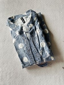Cute blue/white top - S