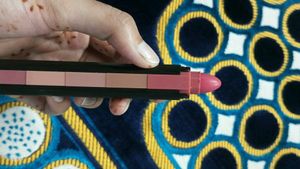 Nude 5 In 1 Lipstick