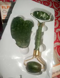 Natural Green Jade Roller &amp; Gua Sha Set