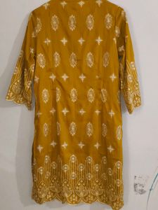 Heeposh Full Chikankari Kurta Pant Set
