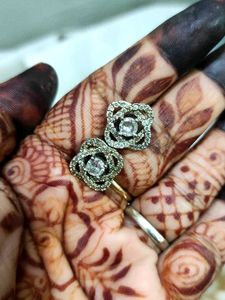 Sparkling Floral Earrings