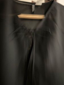 H&amp;M BLACK TUNIC TOP