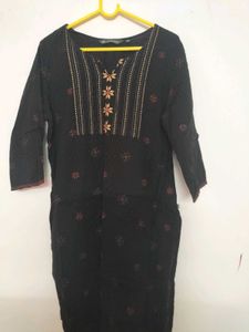 Elegant Embroidered Kurta
