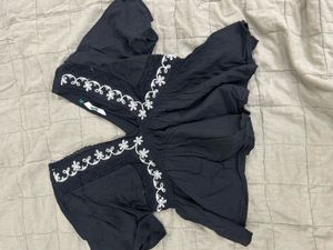 Elegant Black V-Neck Top