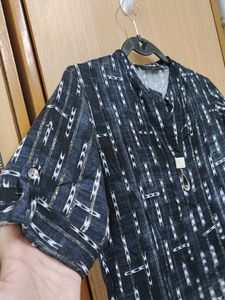 Envy Women Black Patterned Blouse - Size M