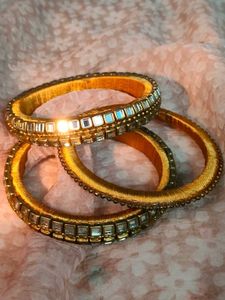 Gold Tone Bangle Set