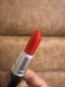 Rosy Gold Beauty Lipstick | Shade M8 Red Tangerine