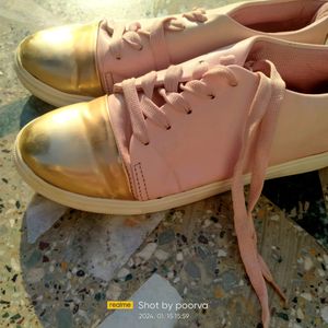 Woman Shoes