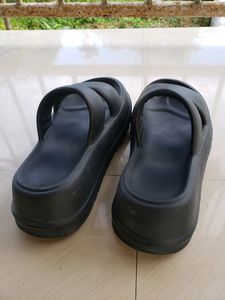 Super Lightweight Black Platform Sandal