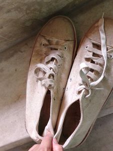 Used Sports Shoes