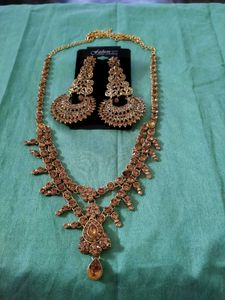 Elegant Necklace & Earring Set