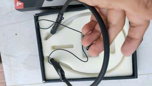 (Not Working)The boAt Rockerz 280 ANC is a wireles